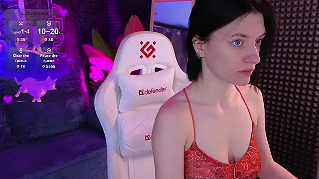 roxy riot  online show from September 30, 2025, 1:21 am