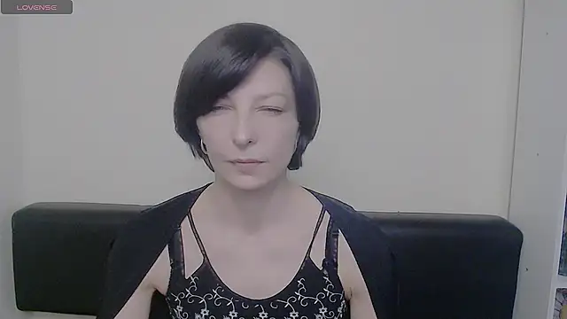  AngeliaFlow  online show from February 19, 2025, 7:39 am