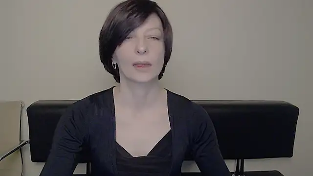  AngeliaFlow  online show from February 22, 2025, 7:12 am