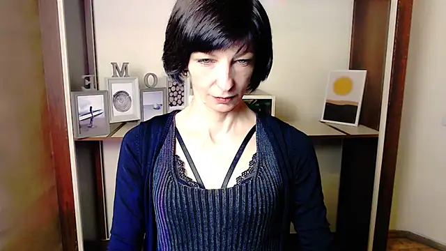  AngeliaFlow  online show from October 1, 2025, 6:30 am