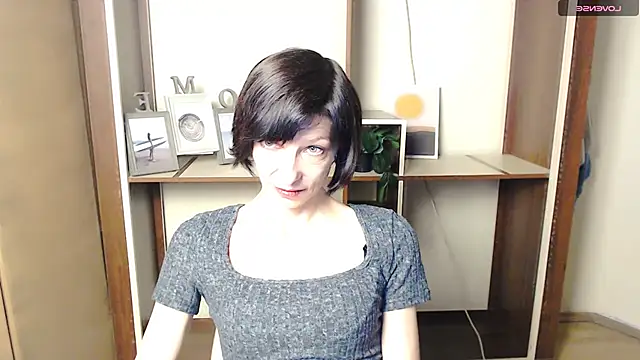  AngeliaFlow  online show from October 22, 2025, 7:08 am