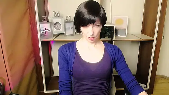  AngeliaFlow  online show from January 13, 2026, 11:15 am