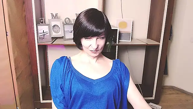  AngeliaFlow  online show from April 21, 2026, 8:31 am