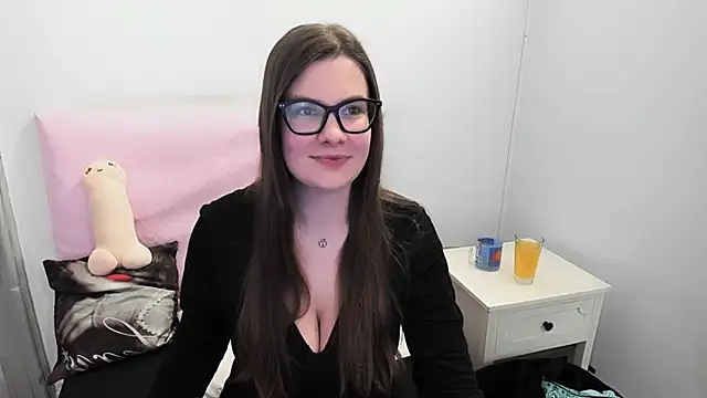 CarolineFlirt online show from March 12, 2026, 3:18 pm