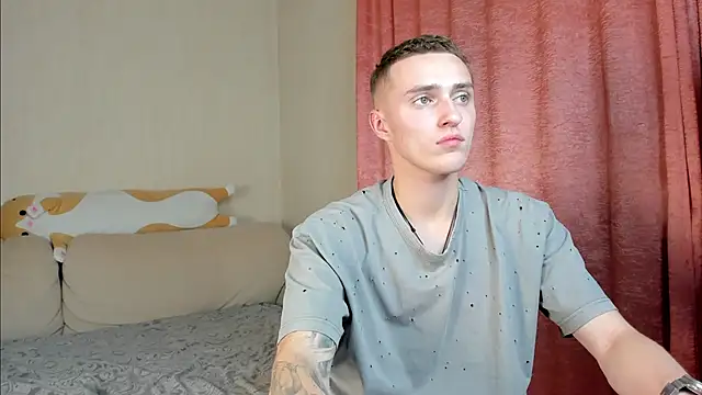 crazybottom99 online show from October 28, 2025, 6:21 pm