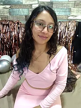 isabella beauty 01 online show from February 15, 2025, 4:34 pm