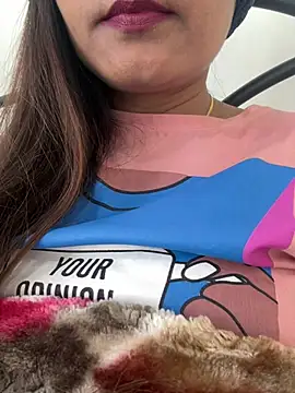 Deepcha1991 online show from February 22, 2025, 1:13 pm