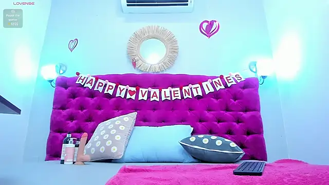 cloy20  online show from February 19, 2025, 4:22 pm