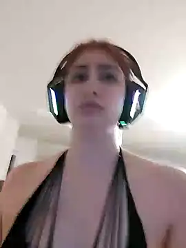 Gamergirl-Linela online show from February 23, 2025, 7:17 pm