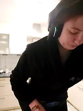 Gamergirl-Linela online show from March 10, 2025, 7:50 pm