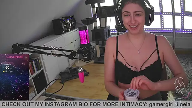 Gamergirl-Linela online show from October 20, 2025, 9:43 am