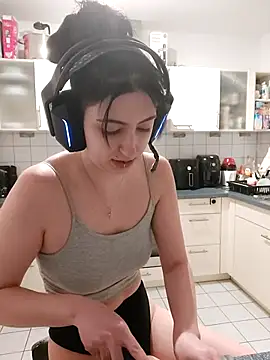 Gamergirl-Linela online show from November 21, 2025, 6:17 pm