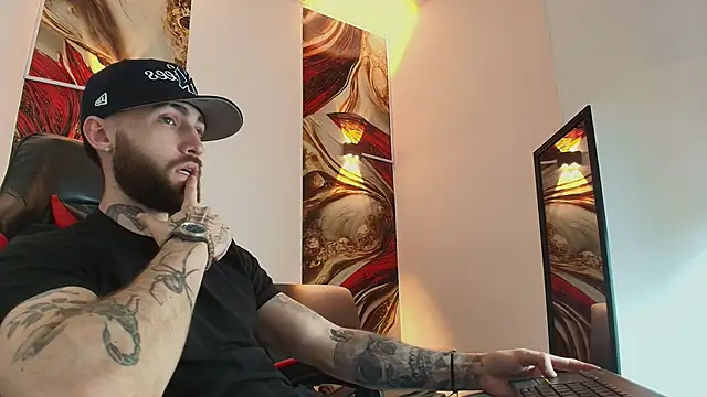 Luke davis01 online show from October 16, 2025, 1:12 pm