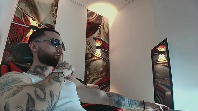 Snapshot of Luke_davis01 chatting on December 15, 2025, 1:37 pm Luke davis01 online show from December 15, 2025, 1:37 pm