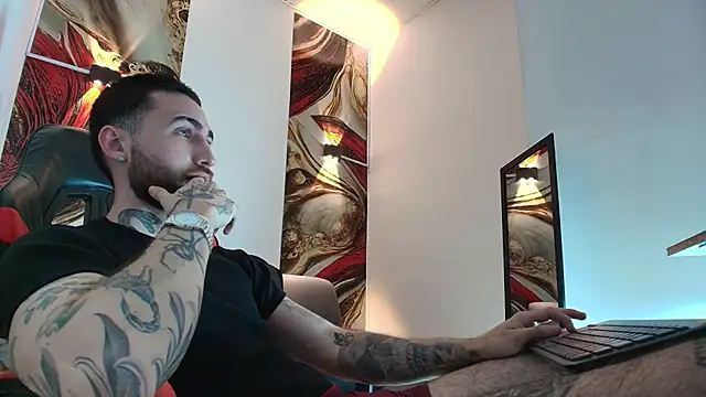 Snapshot of Luke_davis01 chatting on December 22, 2025, 1:19 pm Luke davis01 online show from December 22, 2025, 1:19 pm