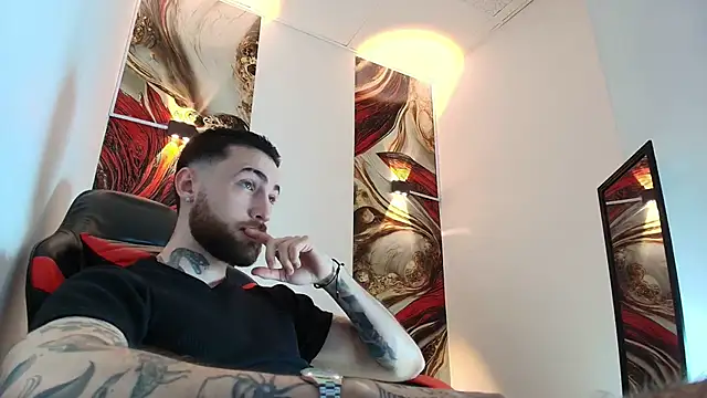 Snapshot of Luke_davis01 chatting on January 10, 2026, 1:13 pm Luke davis01 online show from January 10, 2026, 1:13 pm