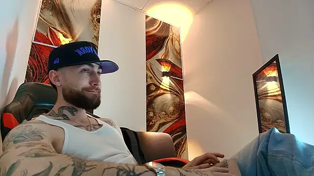 Luke davis01 online show from March 17, 2026, 1:03 pm