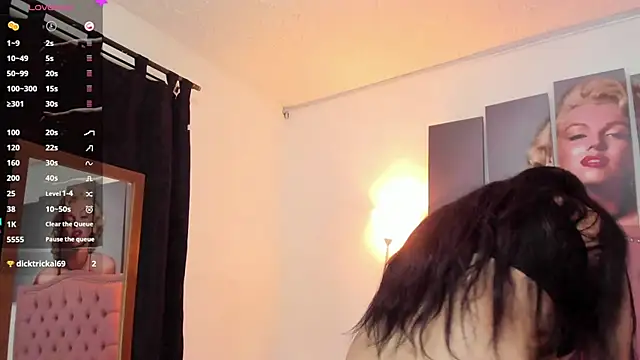 Sophia Brunett online show from February 25, 2025, 3:20 am