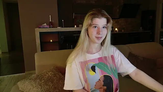 Bella amory online show from February 7, 2025, 7:06 pm