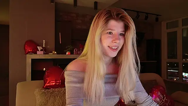 Bella amory online show from February 15, 2025, 5:28 pm