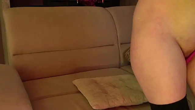 Bella amory online show from February 22, 2025, 4:18 am