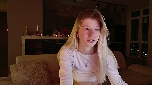 Bella amory online show from February 24, 2025, 7:19 pm