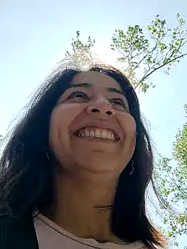 Snapshot of MaiPandora chatting on October 9, 2025, 6:39 pm MaiPandora online show from October 9, 2025, 6:39 pm