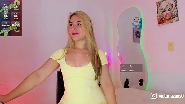 Vickyallien online show from September 29, 2025, 4:01 pm