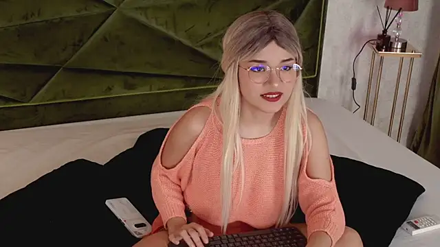 NataliaNovak online show from March 17, 2025, 1:08 pm