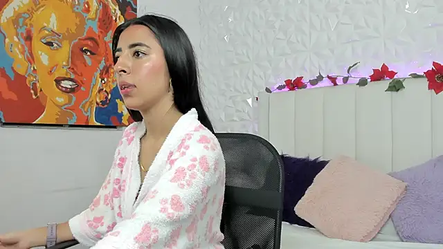 Mirandaa Rogers online show from February 23, 2025, 3:18 pm