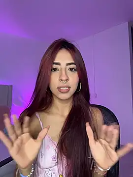 Mirandaa Rogers online show from April 19, 2026, 2:38 pm