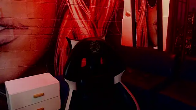 Rouse darkk online show from April 19, 2026, 6:10 pm