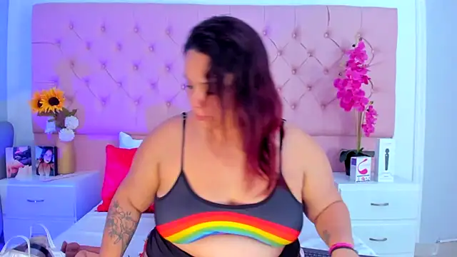 KourtneyEvans online show from March 19, 2025, 5:17 pm