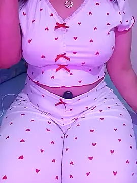 Malika-697 online show from April 11, 2026, 11:53 pm