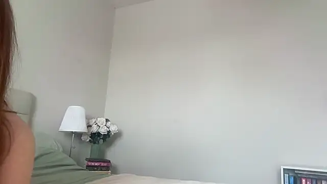 skyejde online show from October 19, 2025, 1:01 pm