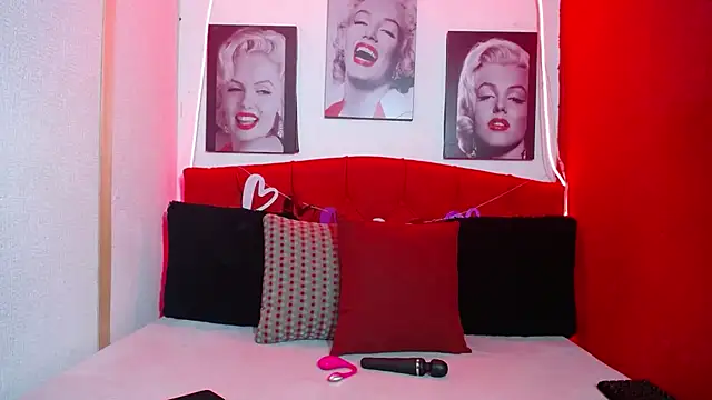 Tiana Ebony18 online show from February 20, 2026, 11:54 am