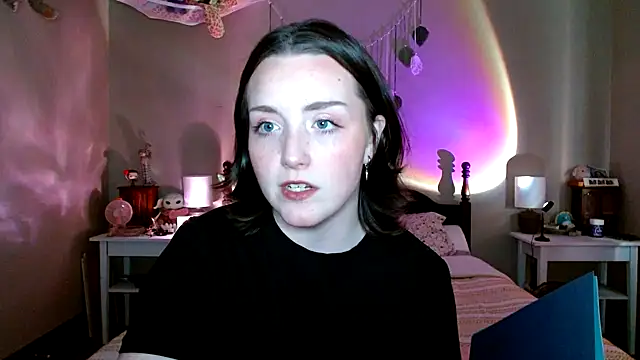 Snapshot of lilmisspuppet chatting on August 9, 2026, 10:47 pm lilmisspuppet online show from August 9, 2026, 10:47 pm