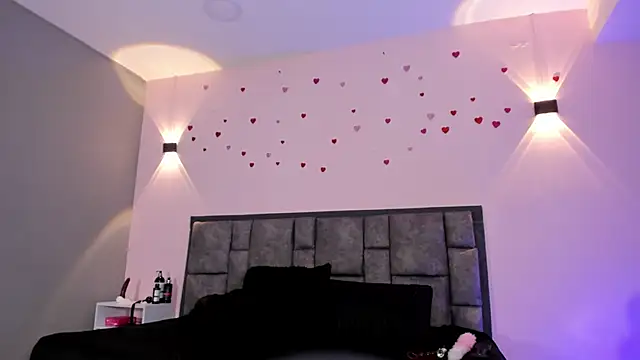 AdelaLust online show from April 6, 2026, 11:38 pm