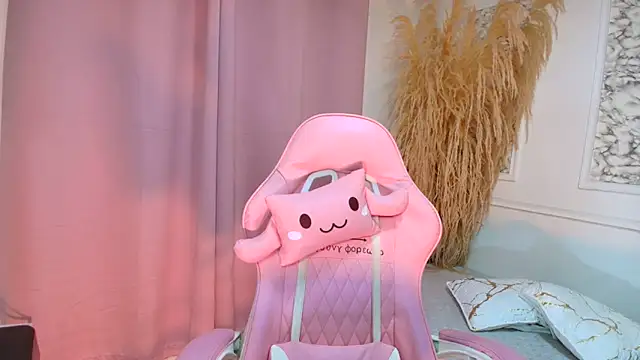 Danella houston online show from March 4, 2026, 6:47 pm