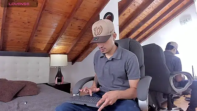 Sebastian Berne online show from February 6, 2025, 8:34 pm