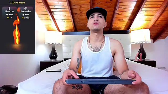 Sebastian Berne online show from October 10, 2025, 7:46 pm