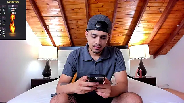 Sebastian Berne online show from October 22, 2025, 7:24 pm