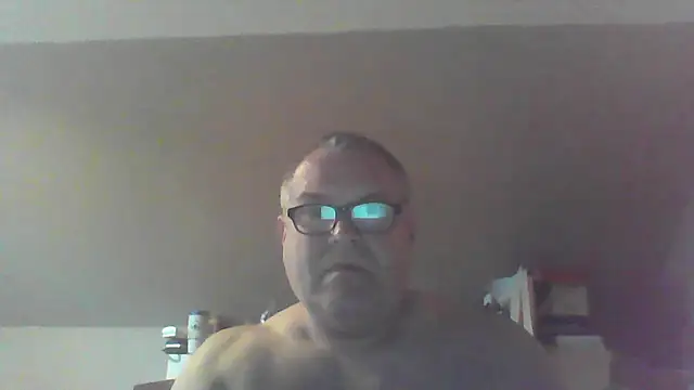 Snapshot of mkestr69 chatting on April 27, 2026, 6:06 pm mkestr69 online show from April 27, 2026, 6:06 pm