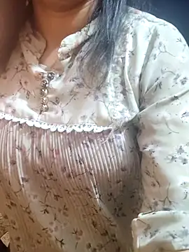 Your cutiepie  online show from February 21, 2025, 2:27 pm