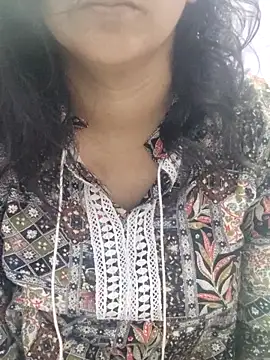 Your cutiepie  online show from December 5, 2025, 9:29 am