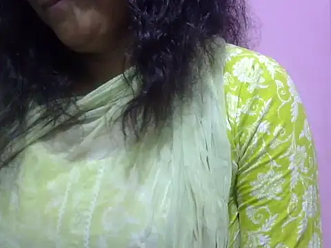 Your cutiepie  online show from April 26, 2026, 5:43 pm