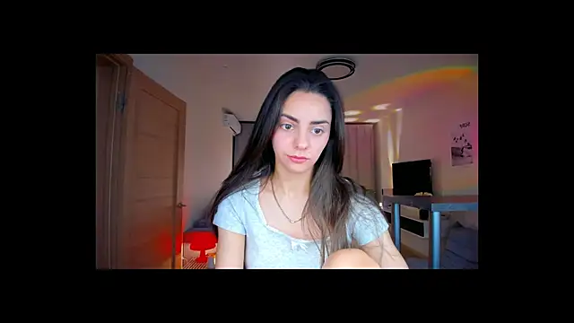 EmiliaZen online show from February 19, 2026, 3:30 pm