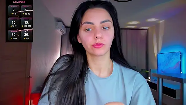 Snapshot of EmiliaZen chatting on April 22, 2026, 6:42 pm EmiliaZen online show from April 22, 2026, 6:42 pm