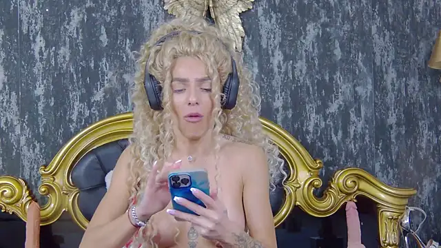 PlayfulShow online show from February 12, 2025, 2:10 pm