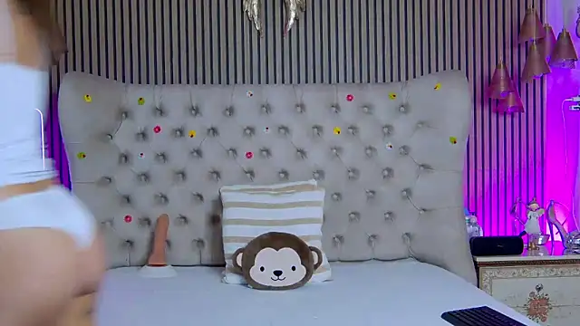 PlayfulShow online show from February 11, 2026, 9:58 am